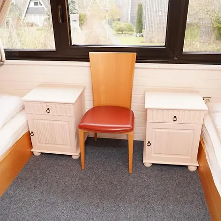 Zeltdachhaus Mit Tv Im Schlafzimme *