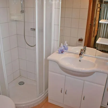 Zeltdachhaus Mit Tv Im Schlafzimme Feriested Damp