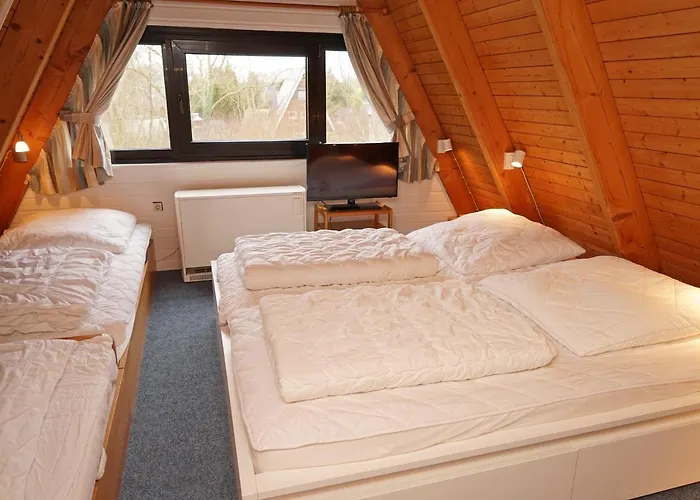 Semesteranläggning (resort) Zeltdachhaus Mit Tv Im Schlafzimme *