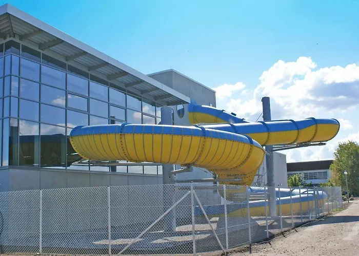Zeltdachhaus Mit Tv Im Schlafzimme * Damp