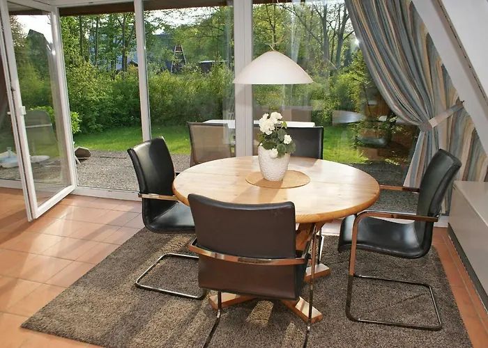 Zeltdachhaus Mit Tv Im Schlafzimme Semesteranläggning (resort) *