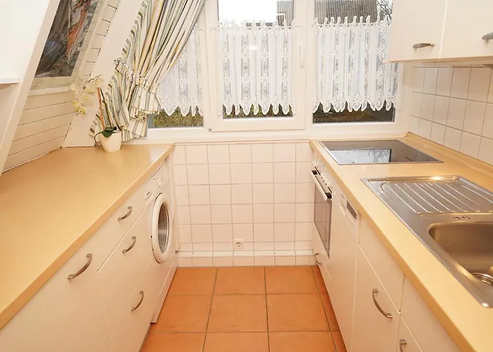 Zeltdachhaus Mit Tv Im Schlafzimme Semesteranläggning (resort)